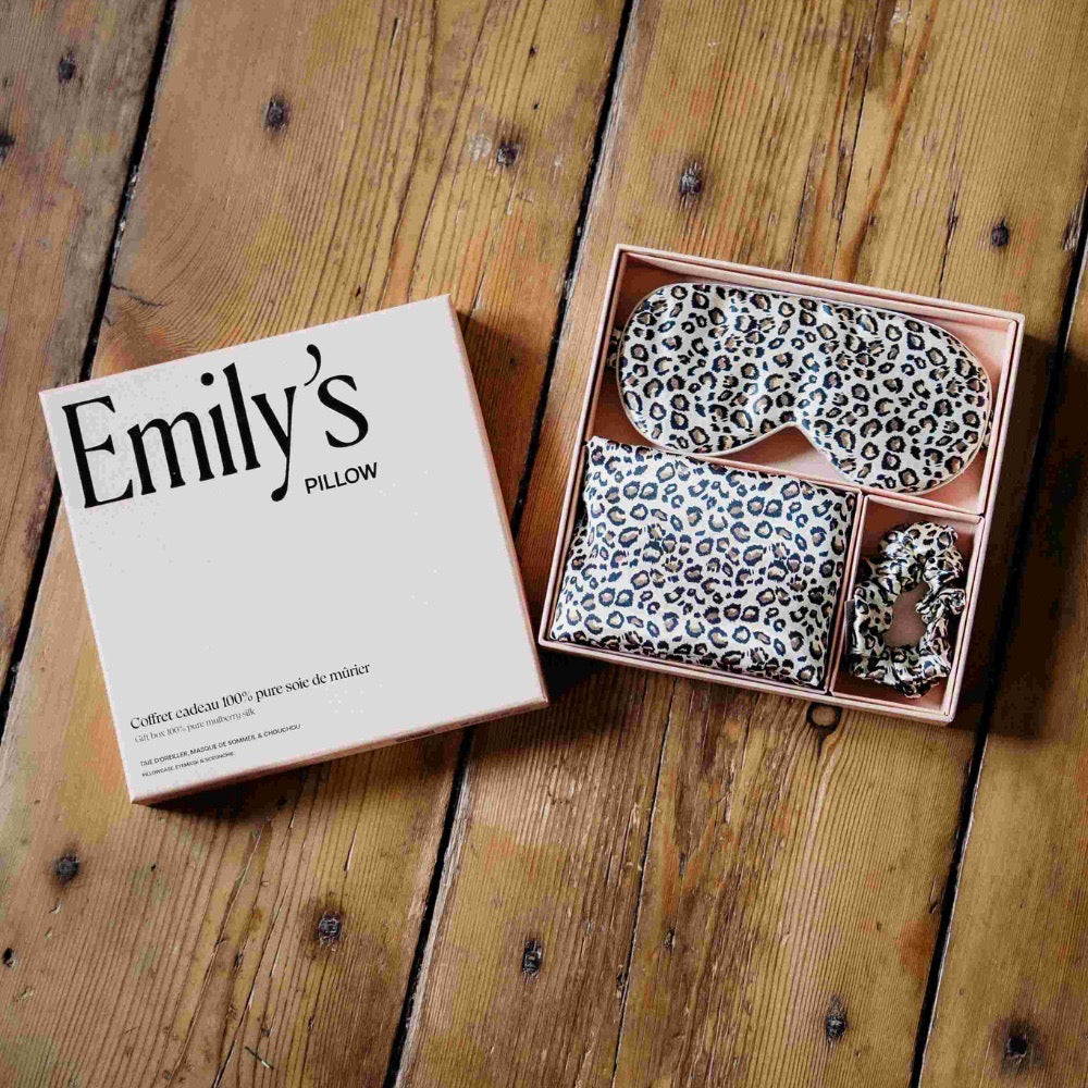 Christmas Gift Set - Silk Pillowcase, Sleep Mask, Scrunchie M - Leopard