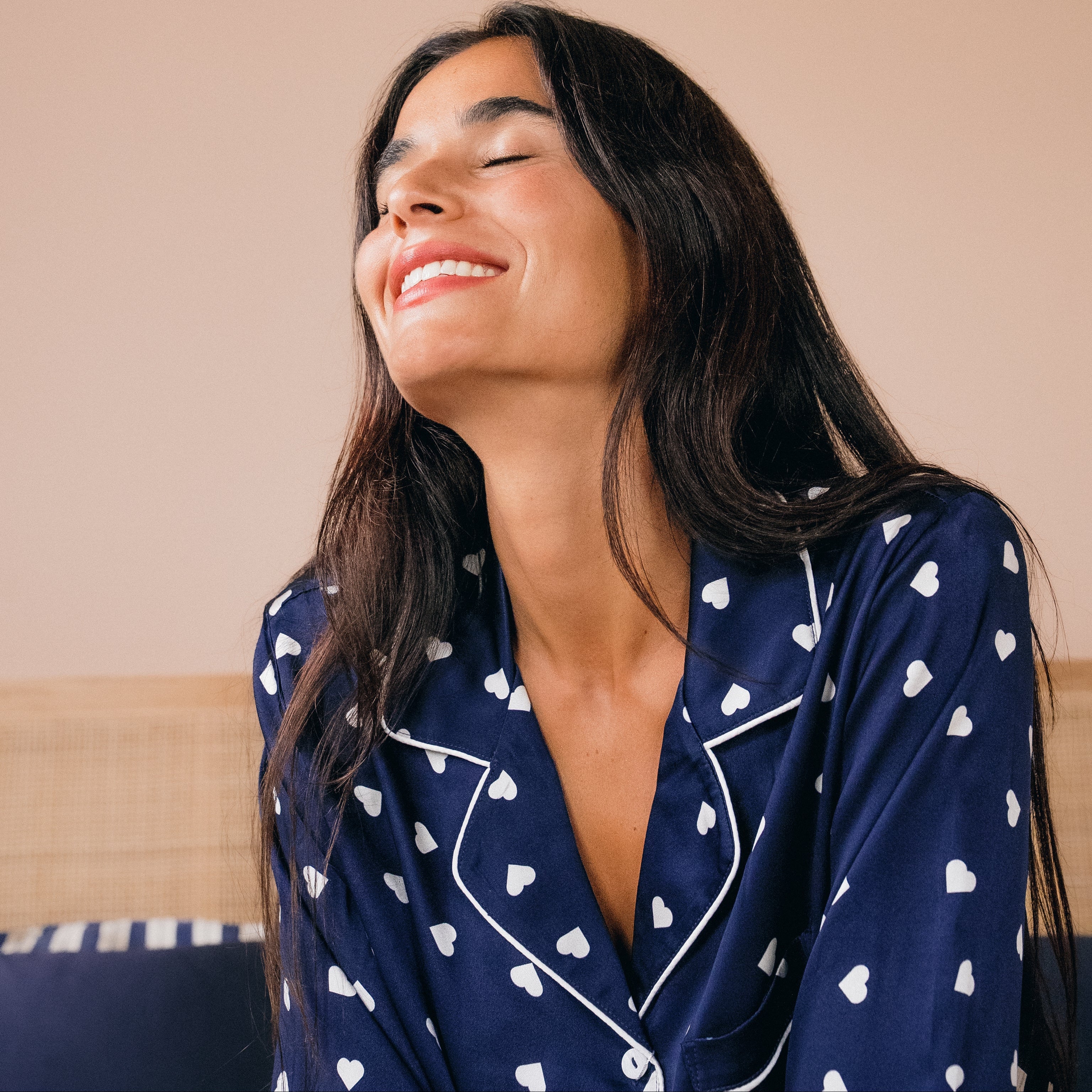 Pyjama 100% pure soie de mûrier - Bleu nuit imprimé cœurs