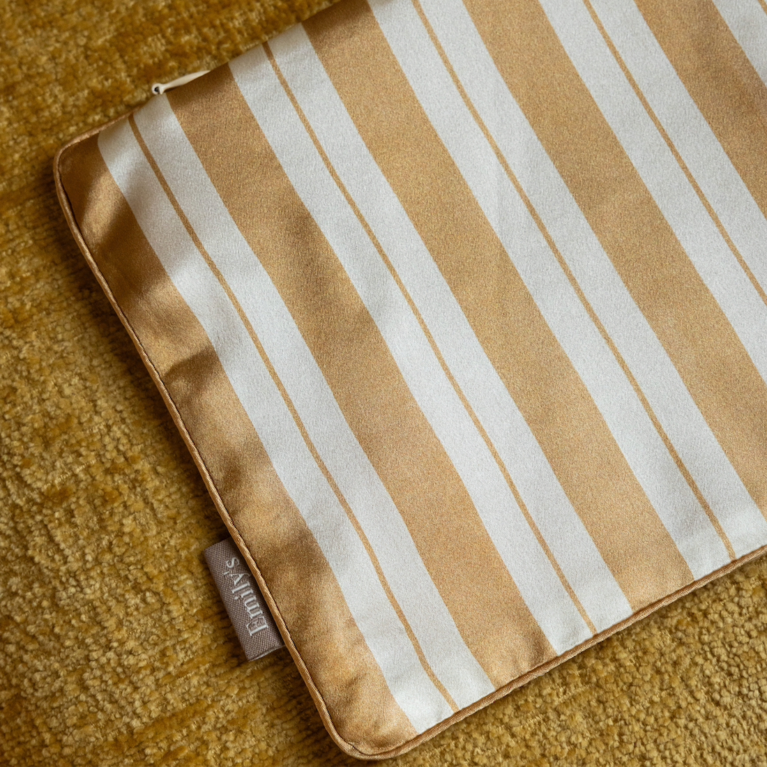 Linen and silk kit