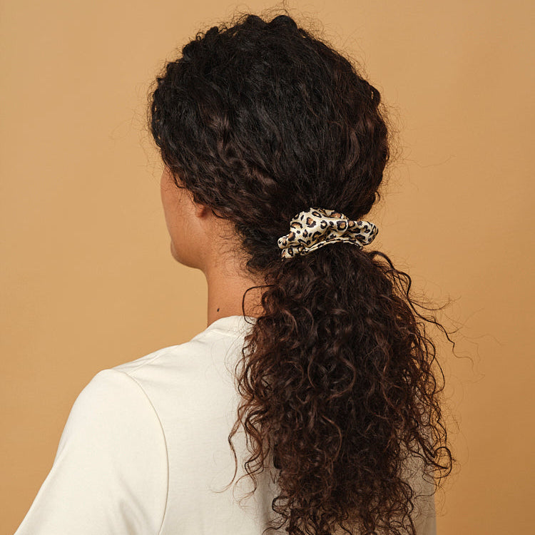 100% Pure Silk Scrunchie - The medium - Leopard