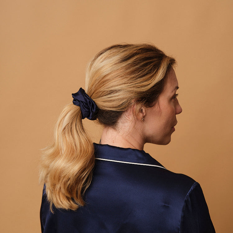 Chouchou 100% pure soie - Confectionné en France - Bleu Nuit