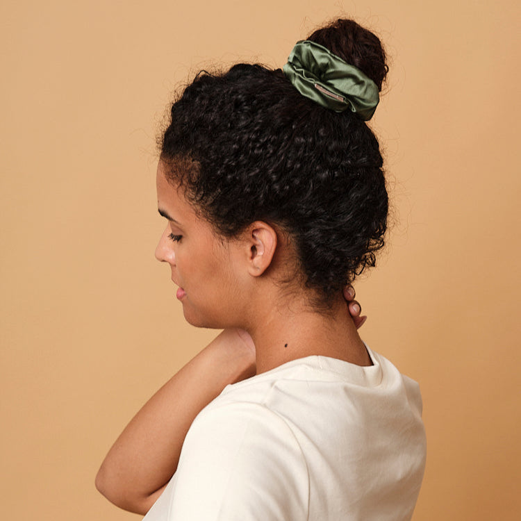 Chouchou 100% pure soie - Confectionné en France - Vert Sauge