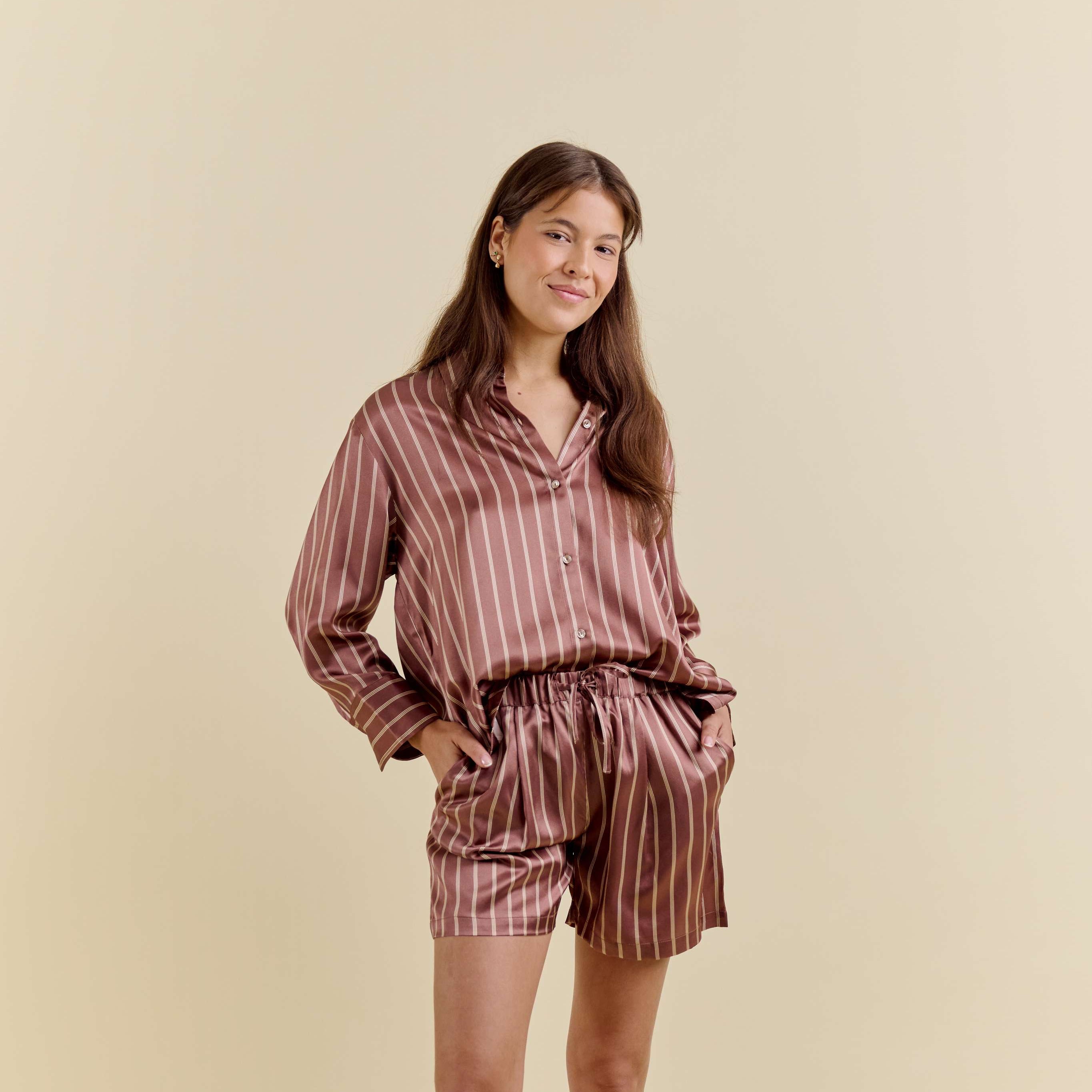 Pyjama Court Oversize 100% pure soie de mûrier - Rayures Marron