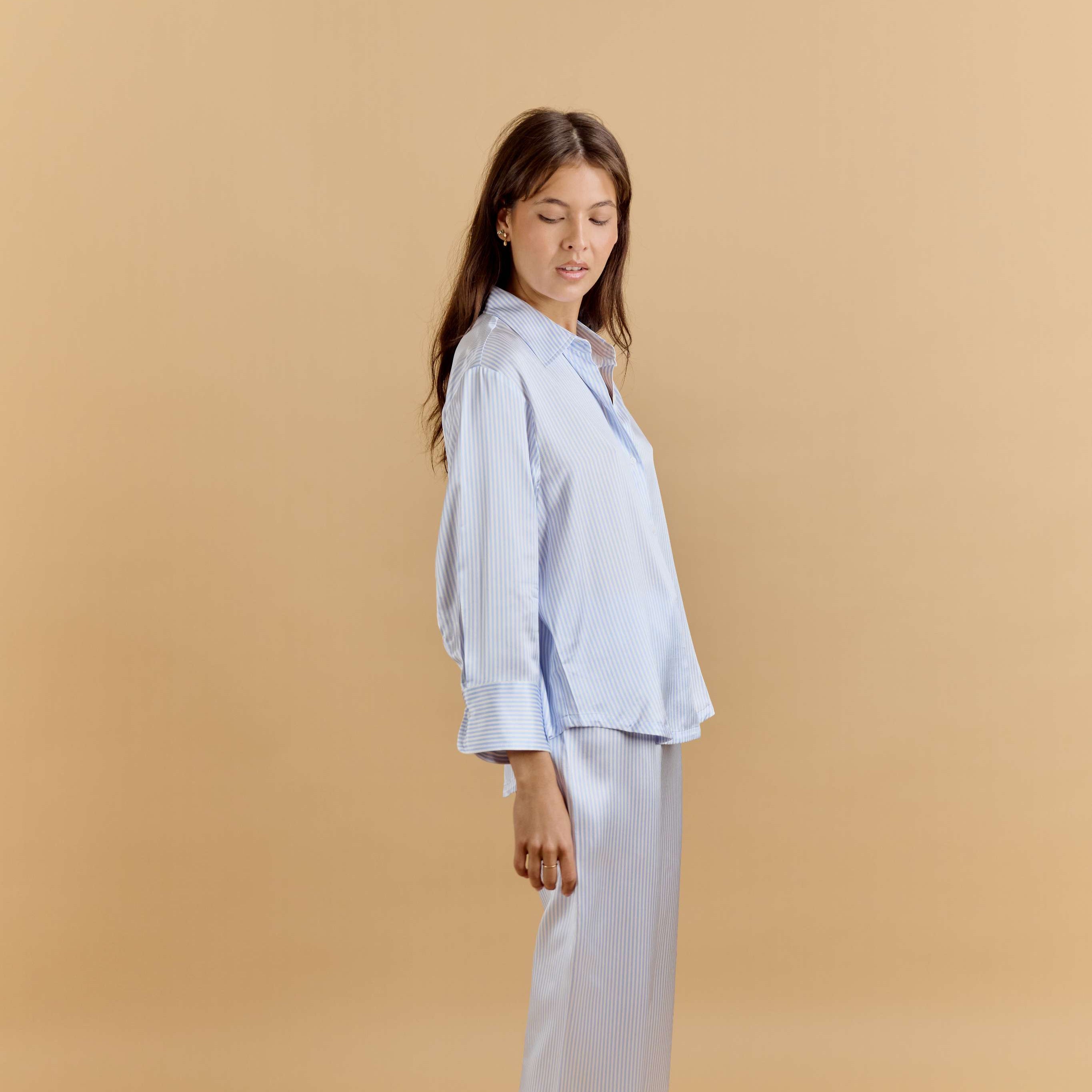 Pyjama Oversize 100% pure soie de mûrier - Rayures Bleu Clair