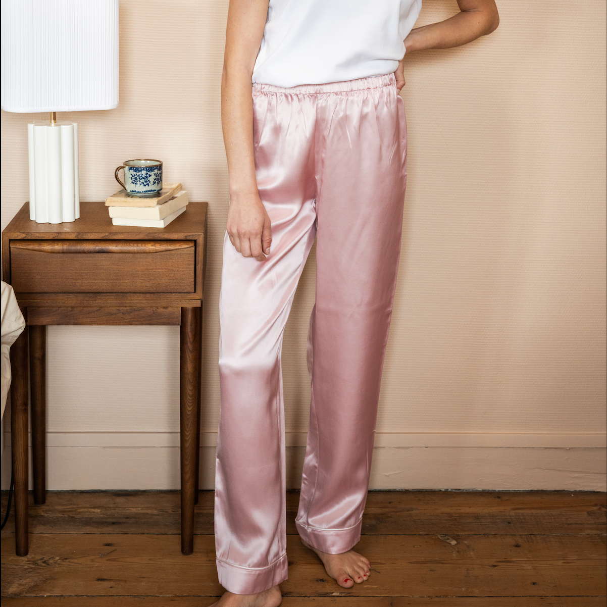 Pyjama en pure soie rose pour des nuits douces et une peau apaisée