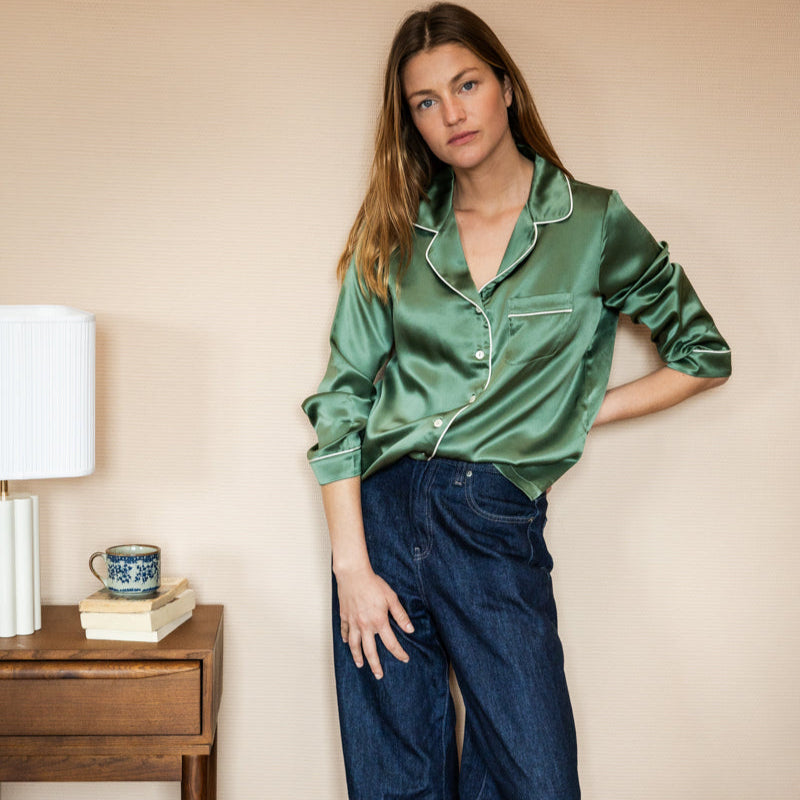 Pyjama en pure soie vert pour des nuits douces et une peau apaisée