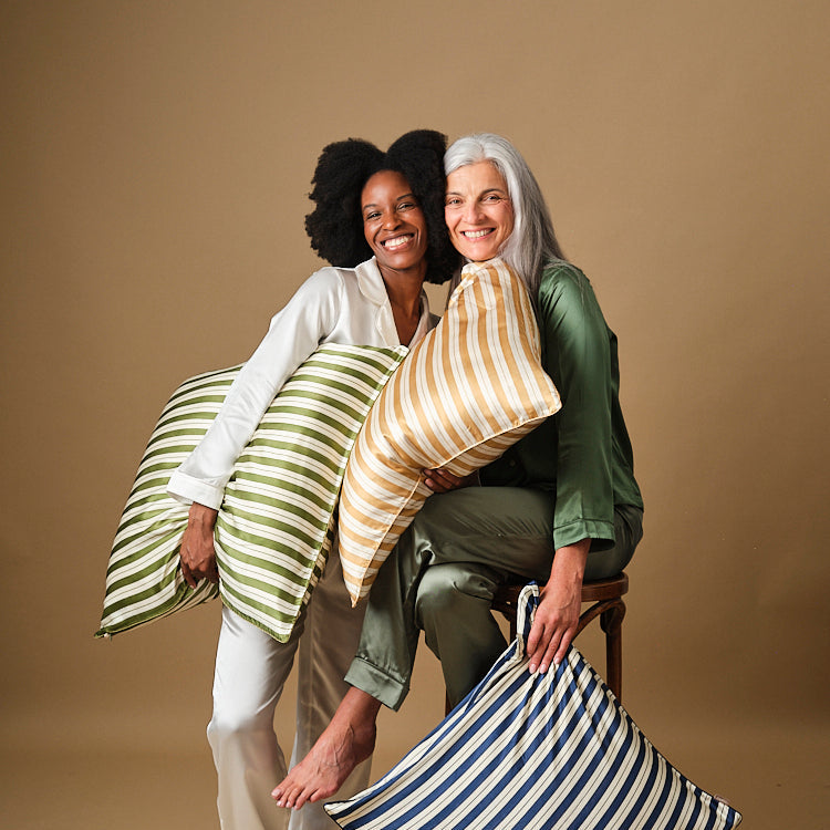 Tendances 2025 : taies d'oreiller en soie vichy et rayures