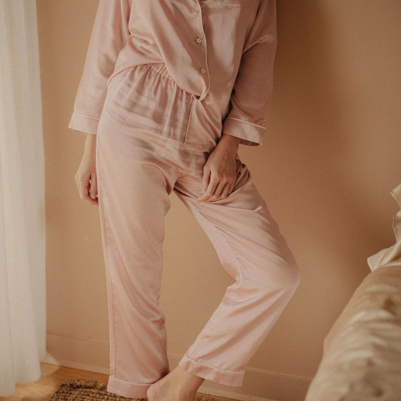 CIGOIRE  Pyjama en soie de chez Emily's Pillow