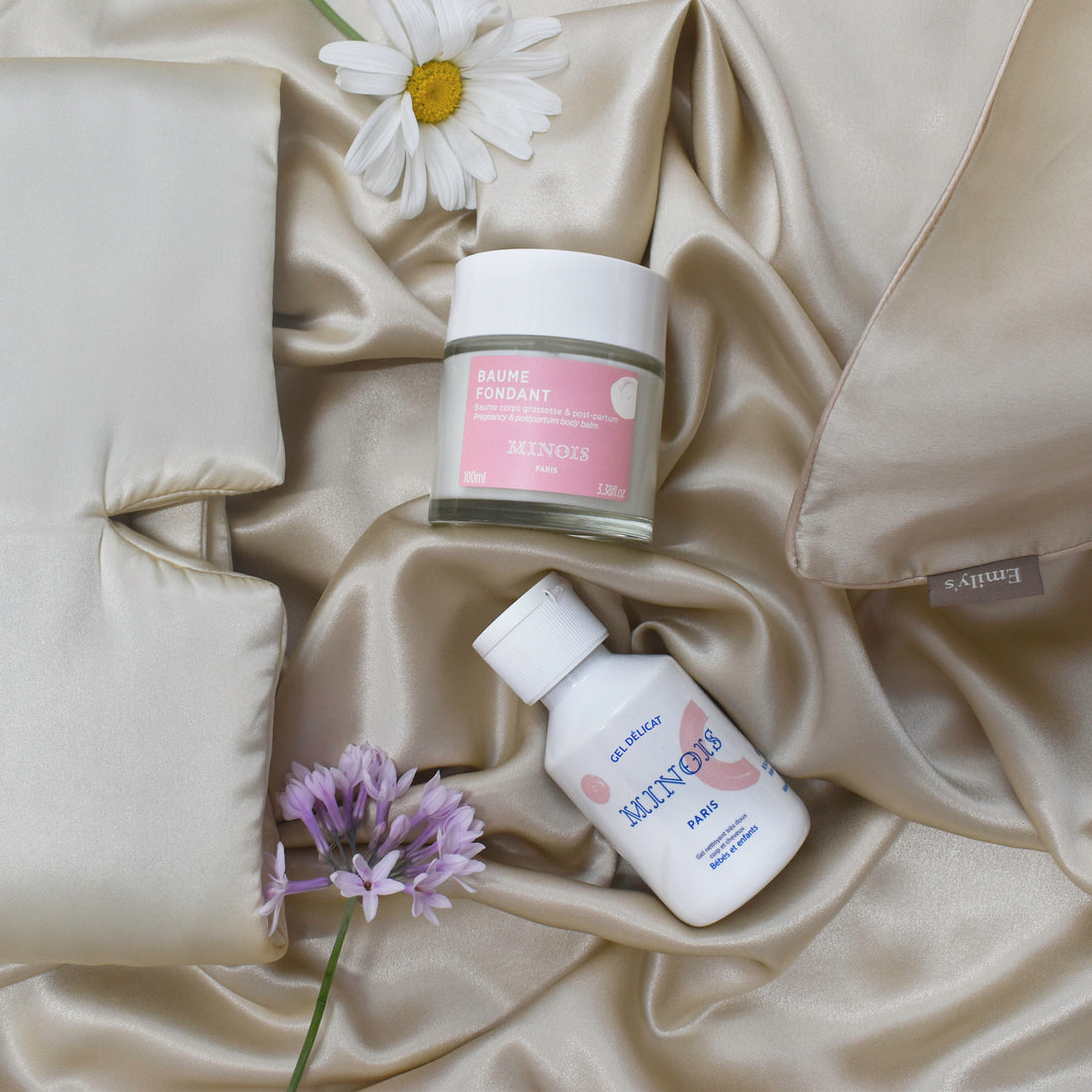 Maternity pack - silk pillowcase, night mask + shower gel and Minois balm