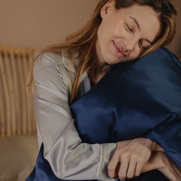 Emily's Pillow taie d'oreiller en soie - La taie d’oreiller en soie : utilisée comme un produit beauté anti-âge