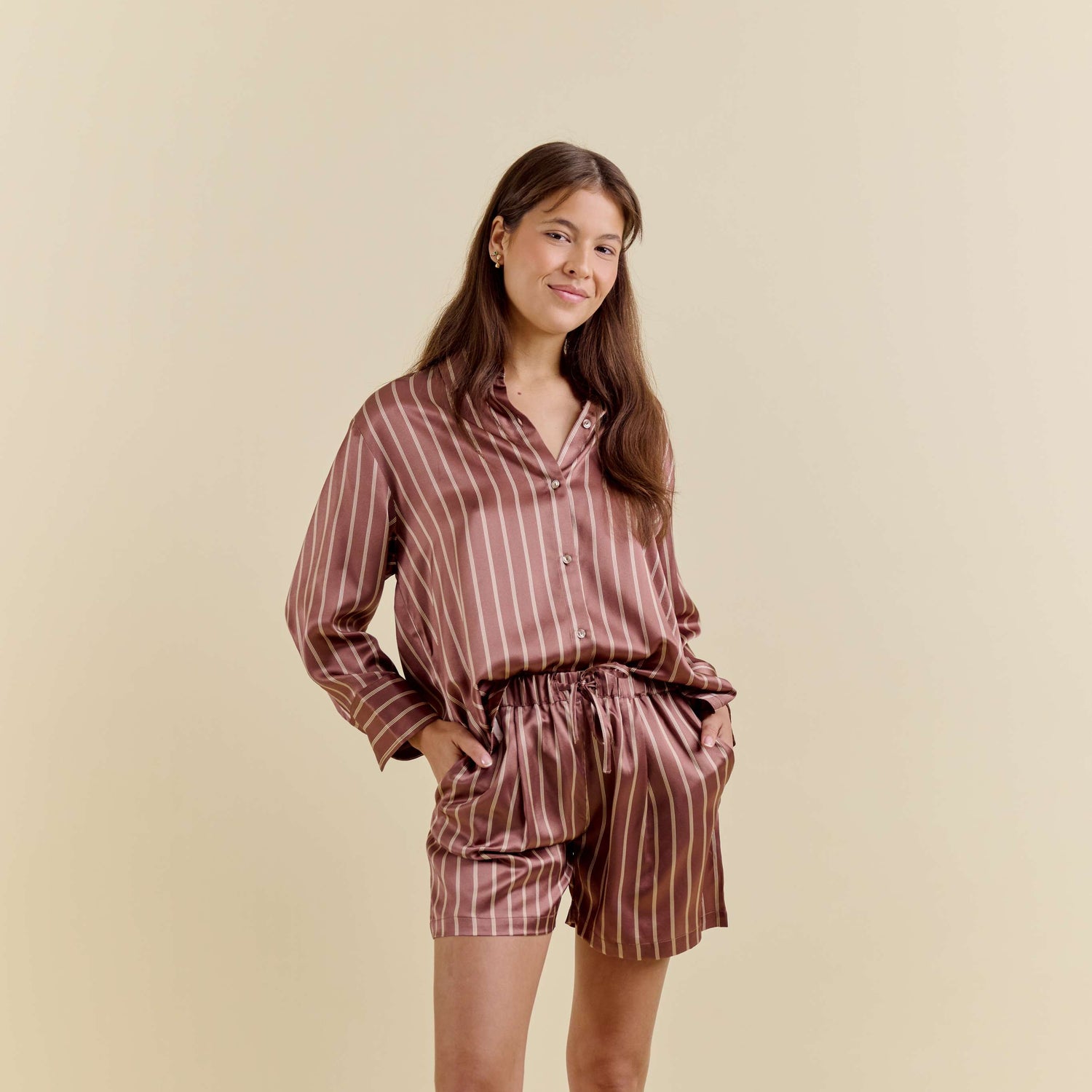 Pyjama Court Oversize 100% pure soie de mûrier - Rayures Marron