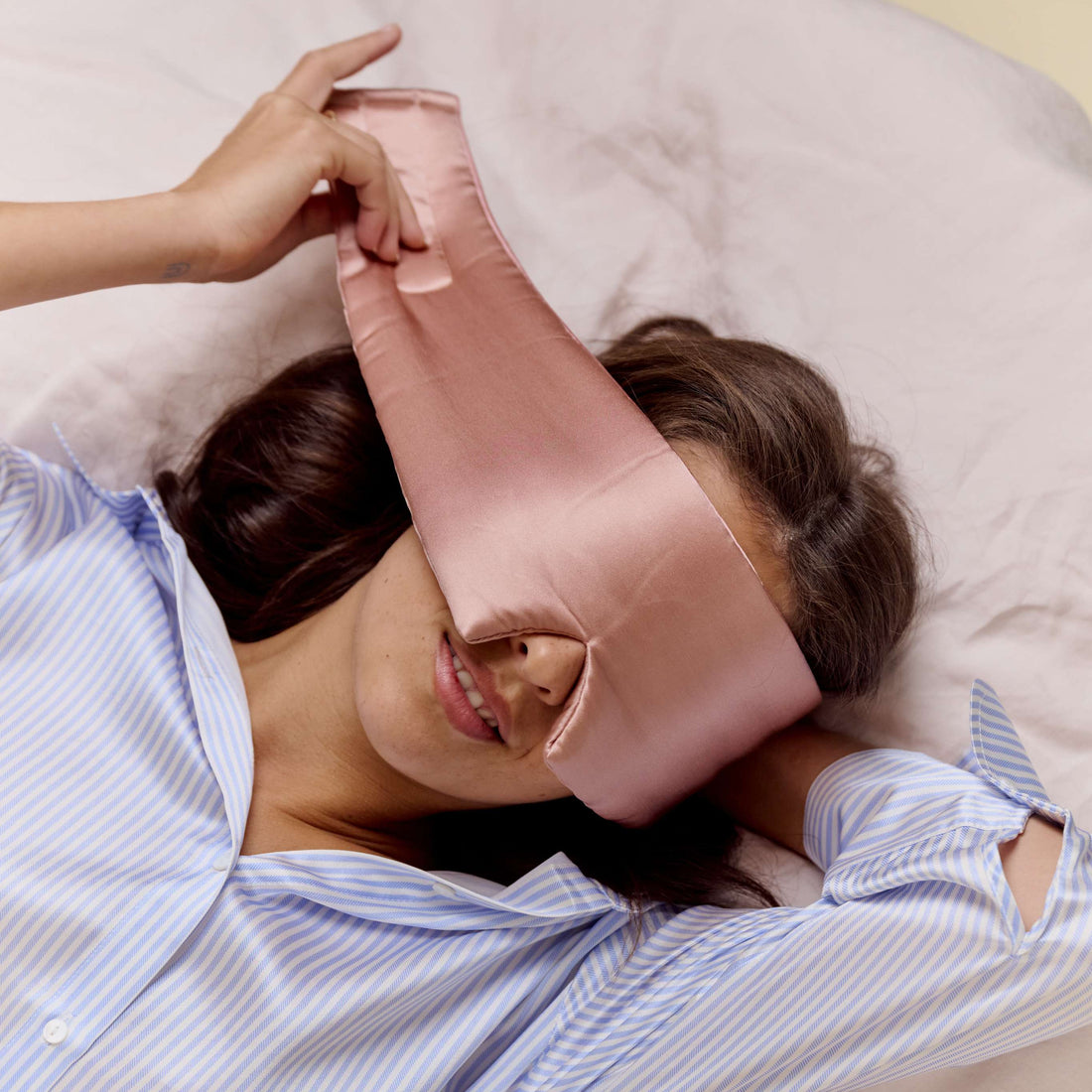 Antifaz para dormir con diadema de seda 100 % pura - Champán