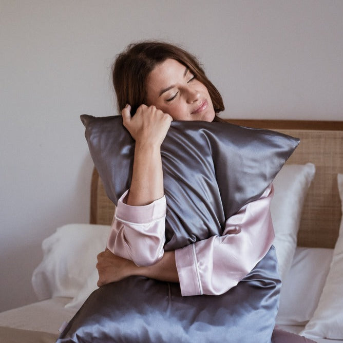 Taie d'oreiller 100% soie: thérapie de beauté pendant le sommeil