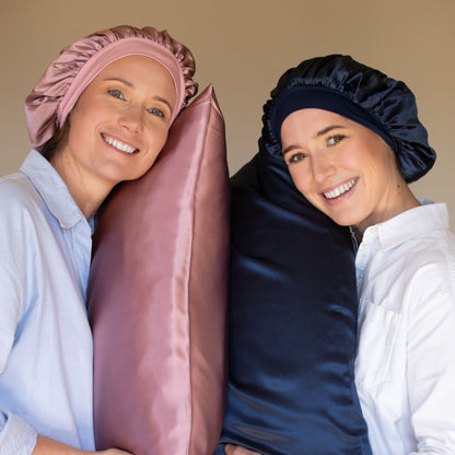 Bonnet en soie naturelle champagne pour une routine capillaire nocturne tout en douceur